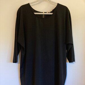 Black Top, three-quarter dolman sleeve